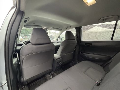 Used 2023 Toyota Corolla Cross LE image 16