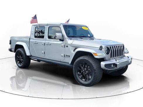 Used 2021 Jeep Gladiator Overland AWD/4WD image 2