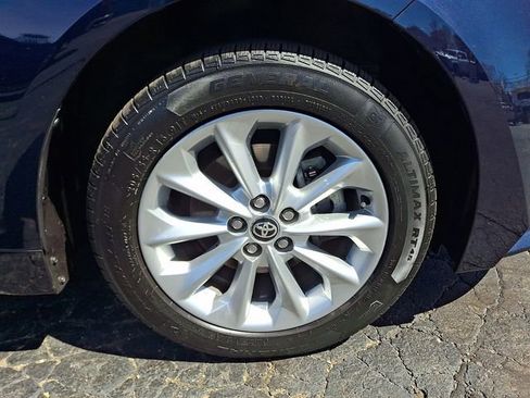 Used 2022 Toyota Corolla LE w/ LE Convenience Package FWD image 8