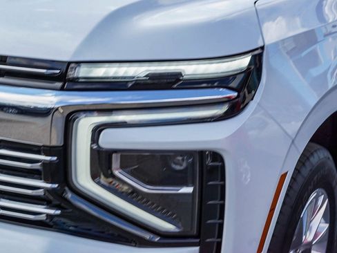 New 2026 Chevrolet Suburban Premier image 5