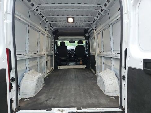 Used 2023 RAM ProMaster 2500 FWD image 5