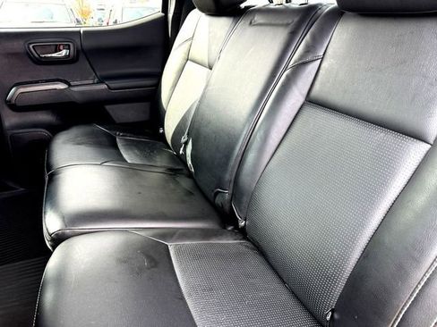 Used 2023 Toyota Tacoma TRD Off-Road image 24