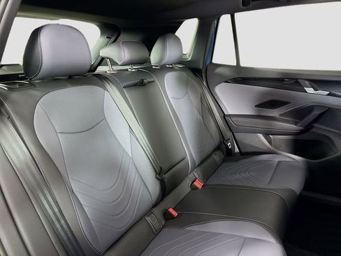 New 2026 Volkswagen Tiguan SE R-Line image 28