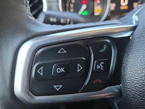 Used 2022 Jeep Wrangler Unlimited Sahara w/ Cold Weather Group AWD/4WD image 19