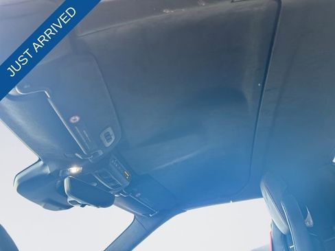 Used 2025 Chevrolet Corvette Stingray Premium Conv w/ Z51 Performance Package image 22