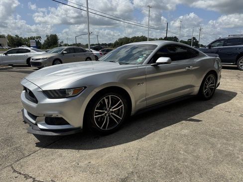 Used 2017 Ford Mustang GT Premium RWD image 11