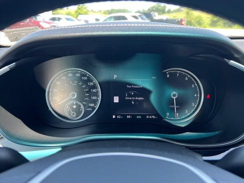 Used 2025 Genesis G70 2.5T AWD/4WD image 13