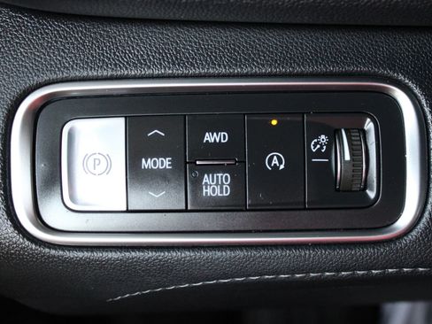 Used 2026 Buick Enclave Sport Touring AWD/4WD image 31