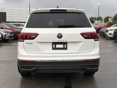 Used 2022 Volkswagen Tiguan S FWD image 4