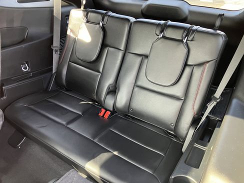 Used 2023 Ford Explorer ST-Line w/ Class IV Trailer Tow Package image 15