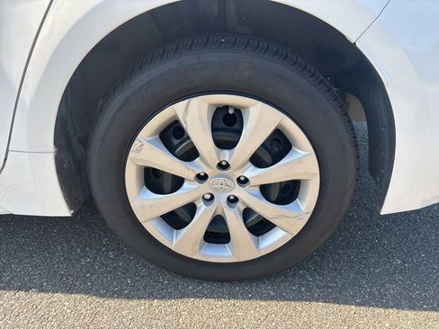 Used 2023 Toyota Corolla LE FWD image 11
