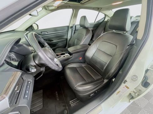 Used 2021 Nissan Altima 2.5 Platinum AWD/4WD image 23