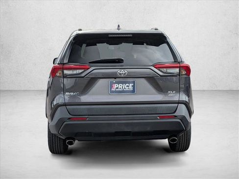 Used 2019 Toyota RAV4 XLE image 6