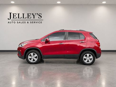 Used 2018 Chevrolet Trax LT w/ Driver Confidence Package AWD/4WD image 1