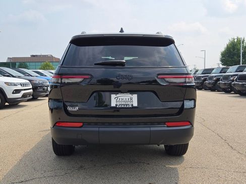 New 2025 Jeep Grand Cherokee L Laredo image 13