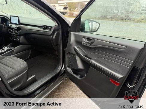 Used 2023 Ford Escape Active AWD/4WD image 38