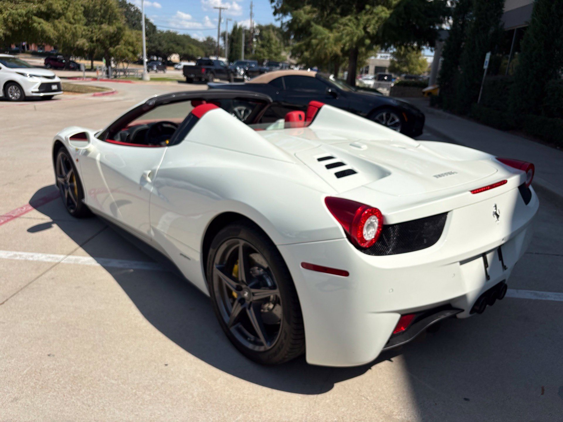 Used 2015 Ferrari 458 Spider RWD image 6