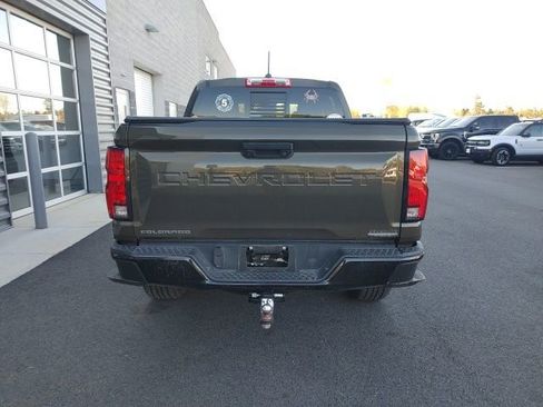Used 2024 Chevrolet Colorado Z71 w/ Z71 Convenience Package 2 image 4