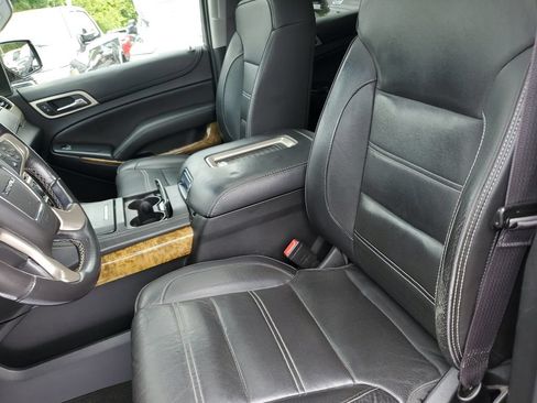 Used 2017 GMC Yukon XL Denali w/ Open Road Package AWD/4WD image 17