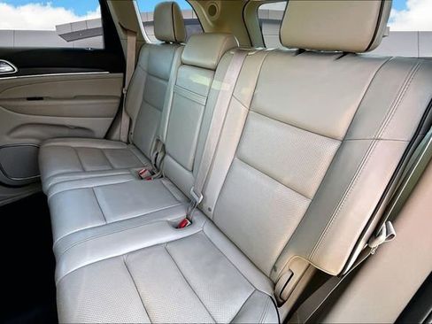 Used 2018 Jeep Grand Cherokee Overland image 26