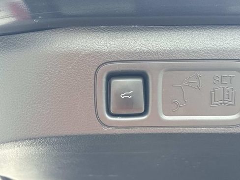 Certified 2024 Lincoln Navigator Reserve AWD/4WD image 13