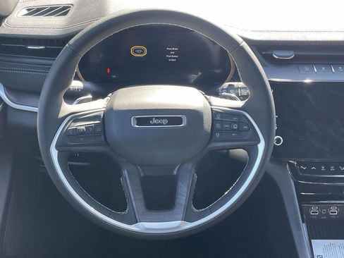 New 2026 Jeep Grand Cherokee L 4WD image 23