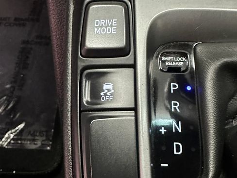 Used 2019 Hyundai Veloster 2.0 FWD image 21