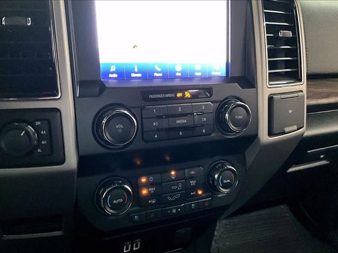 Used 2020 Ford F150 Lariat w/ FX4 Off-Road Package image 33