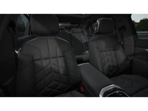 New 2025 BMW 740i w/ Premium Package image 11