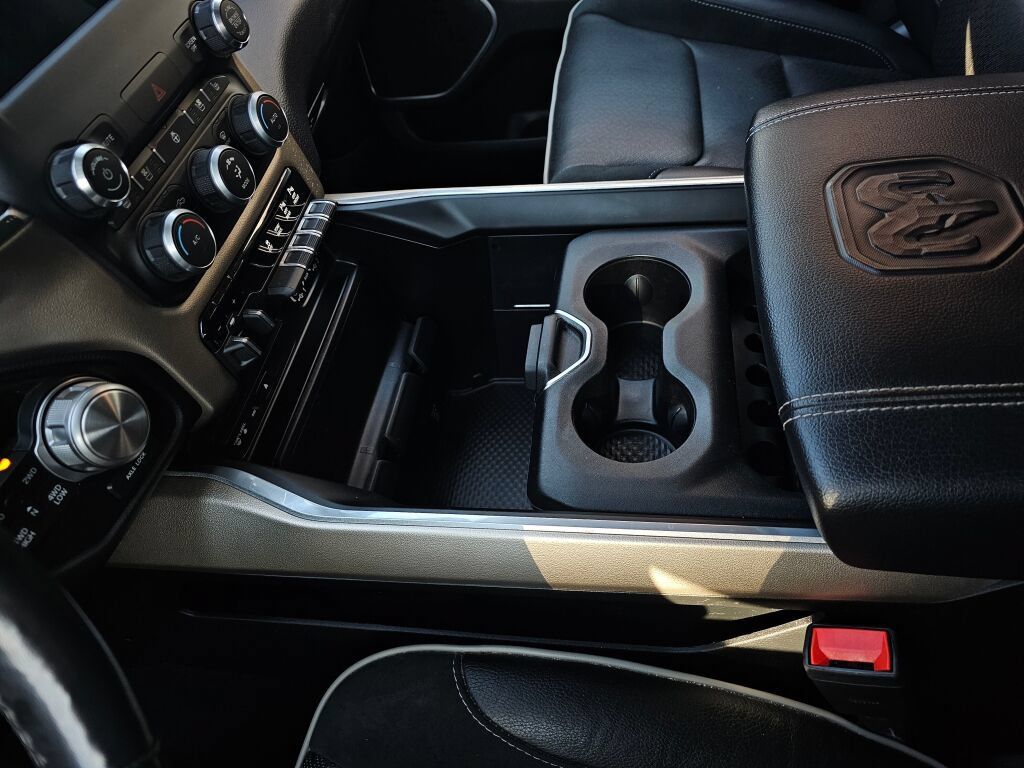 Used 2019 RAM 1500 Laramie AWD/4WD image 28