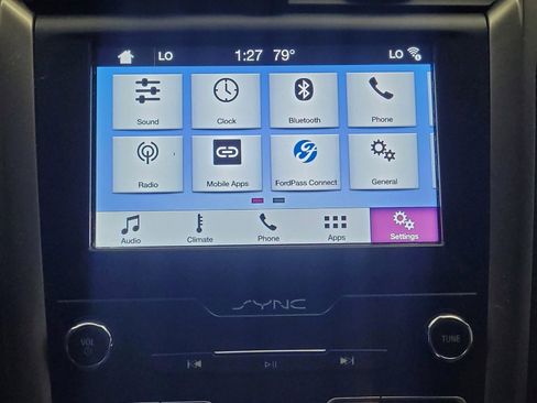 Used 2019 Ford Fusion SE FWD image 25