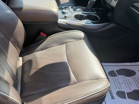 Used 2020 INFINITI QX60 Luxe w/ Essential Package FWD image 11