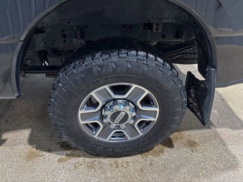 Used 2024 Ford F250 Lariat image 13