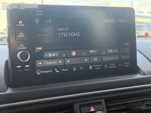 Certified 2025 Honda Pilot Touring image 20