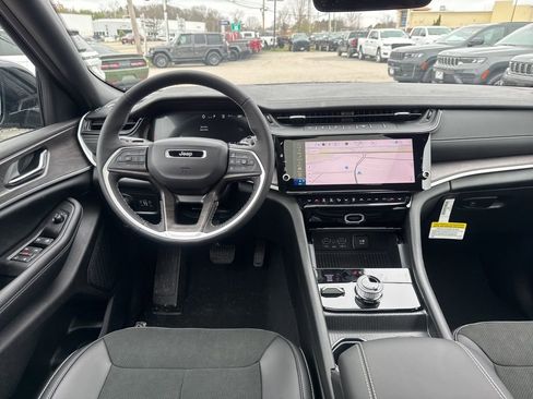 New 2026 Jeep Grand Cherokee Altitude AWD/4WD image 22