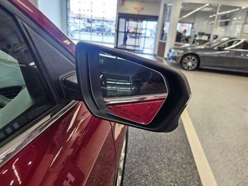 Used 2018 Chevrolet Equinox LT image 34