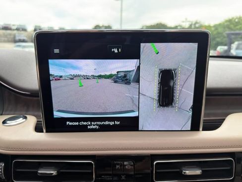 Used 2023 Lincoln Aviator Grand Touring w/ Equipment Group 301A AWD/4WD image 33