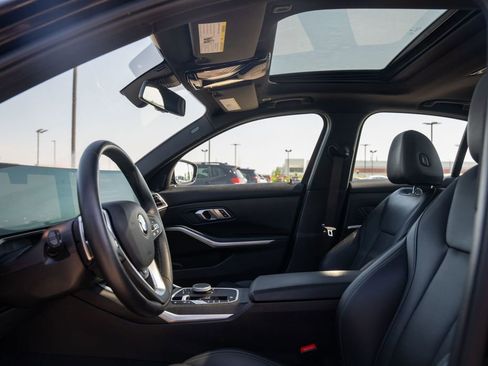 Used 2023 BMW 330i xDrive 330i xDrive w/ Premium Package image 20