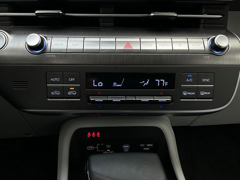 Used 2025 Hyundai Kona SEL image 28