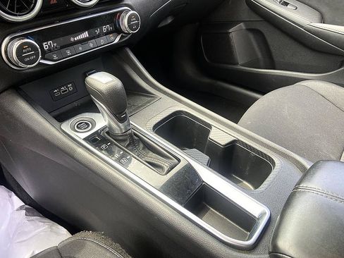 Used 2021 Nissan Sentra SV FWD image 15