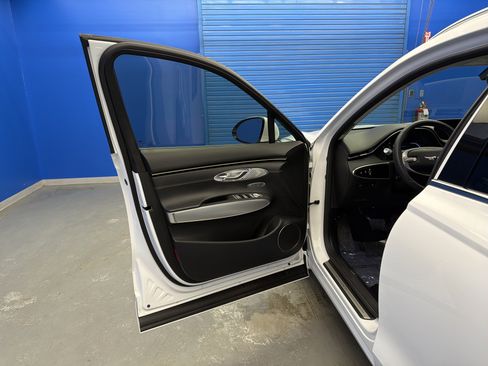 Used 2023 Genesis GV70 2.5T w/ Select Package image 10