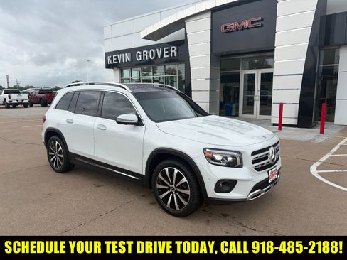 Used 2023 Mercedes-Benz GLB 250 4MATIC image 1