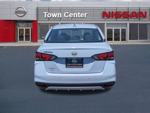 Certified 2025 Nissan Versa SV FWD image 6