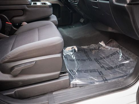 Used 2018 Chevrolet Silverado 1500 LT w/ All Star Edition image 24