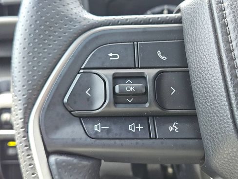 Used 2025 Toyota 4Runner Limited RWD image 29