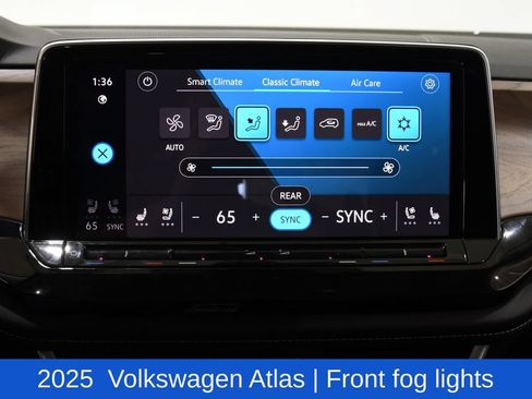 Used 2025 Volkswagen Atlas SE FWD image 20