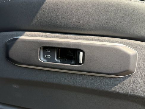 Used 2026 BMW X5 M60i AWD/4WD image 48