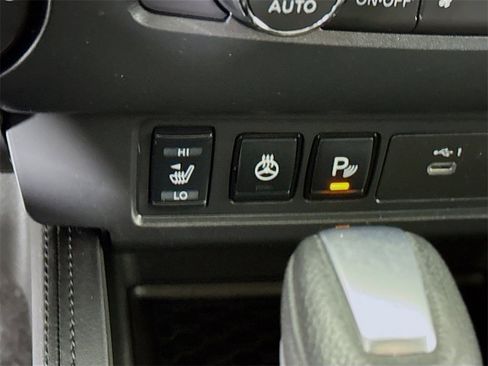 Used 2022 Nissan Frontier PRO-4X w/ Pro-4X Premium Package image 13