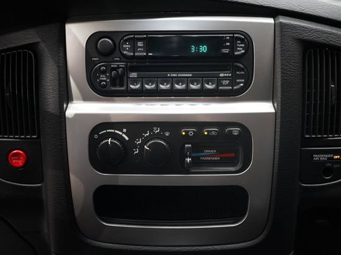 Used 2004 Dodge Ram 1500 Truck 2WD Regular Cab image 17