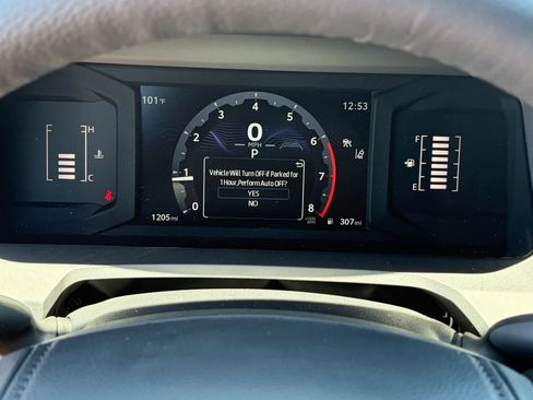 Used 2025 Toyota Tacoma SR5 AWD/4WD image 13